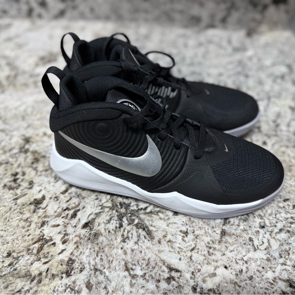 Nike Kids Shoes in Black and Silver